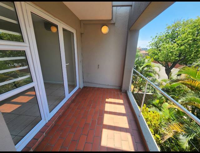 1 BEDROOM APARTMENT FOR SALE IN ESSENWOOD
